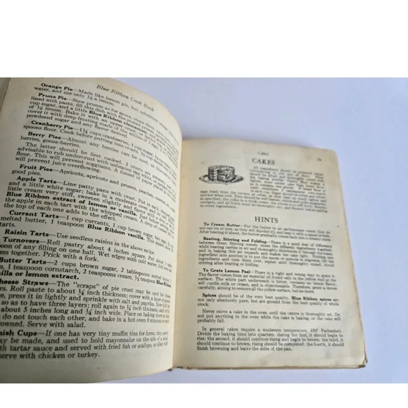 Blue Ribbon Cook Book Vintage Cookbook - Picture 3 of 7